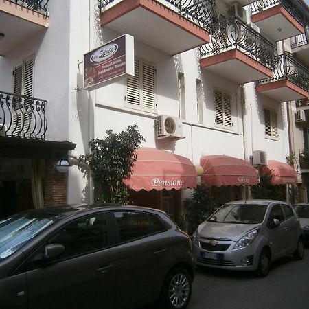 Pensione S. Antonio Ristorante Silvia Furci Siculo Buitenkant foto