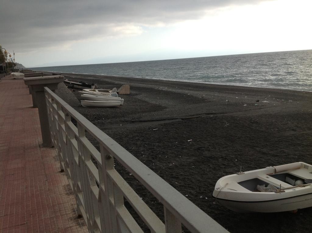 Pensione S. Antonio Ristorante Silvia Furci Siculo Buitenkant foto
