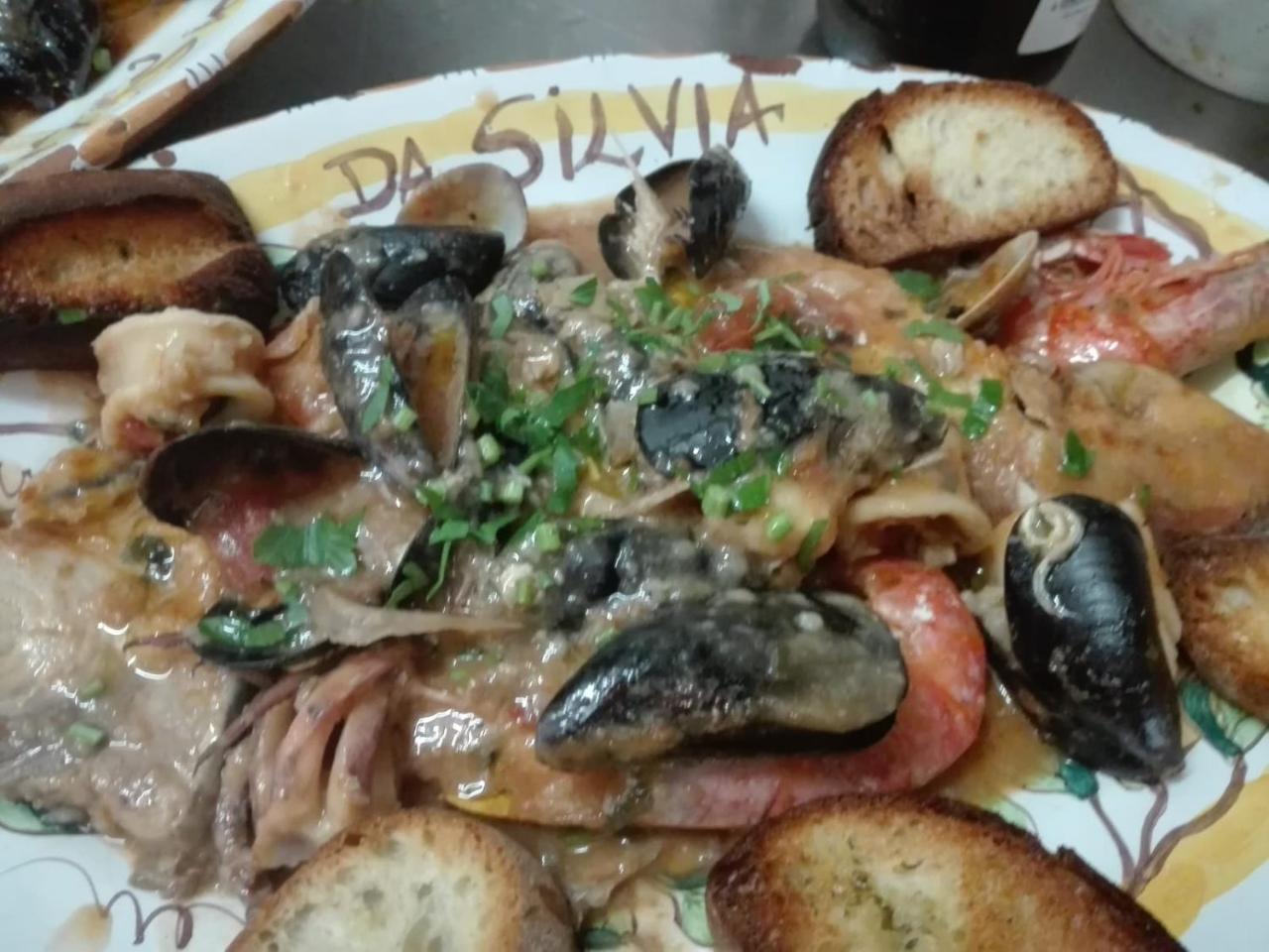 Pensione S. Antonio Ristorante Silvia Furci Siculo Buitenkant foto
