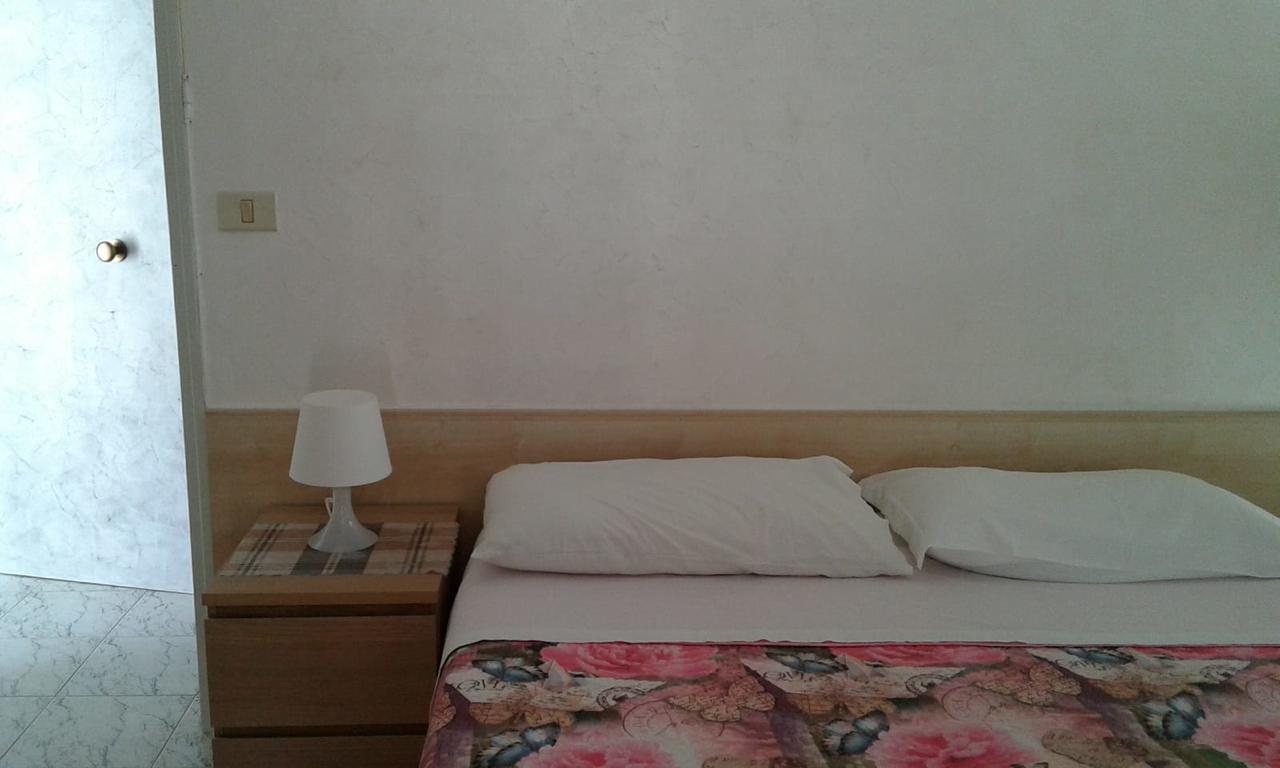 Pensione S. Antonio Ristorante Silvia Furci Siculo Buitenkant foto