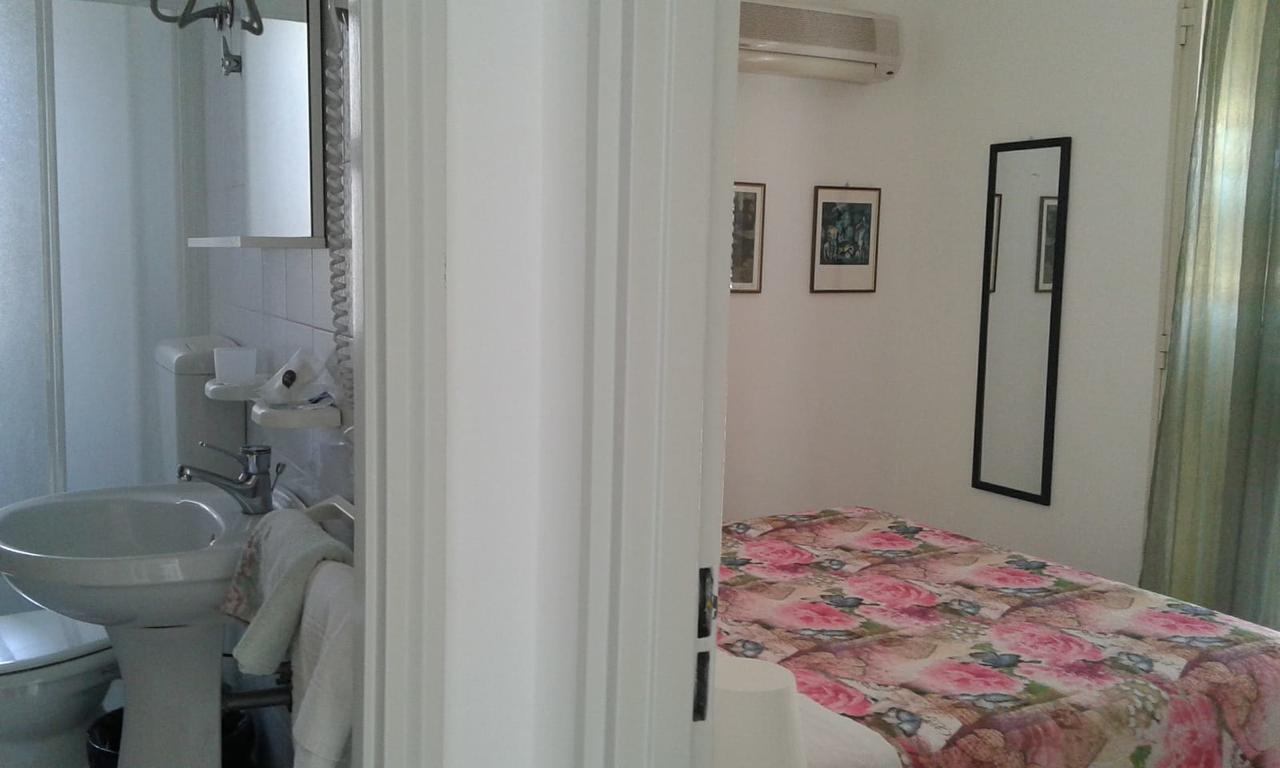 Pensione S. Antonio Ristorante Silvia Furci Siculo Buitenkant foto